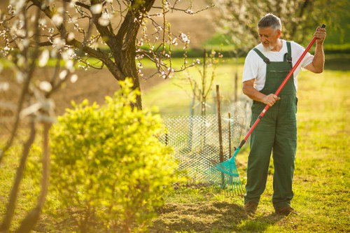 Booking and service scope terms for gardeners